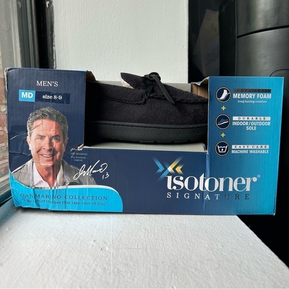 isotoner Slippers Black Men’s Size Medium 8-9 Dan Marino Collection NWT